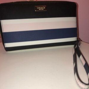 Kate Spade Laurel Way printed wristlet